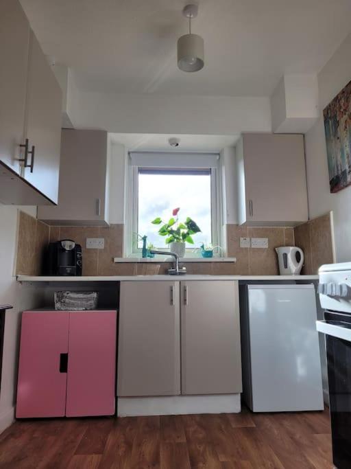 Riverside Bungalow - Direct River Access! Ystradgynlais 외부 사진