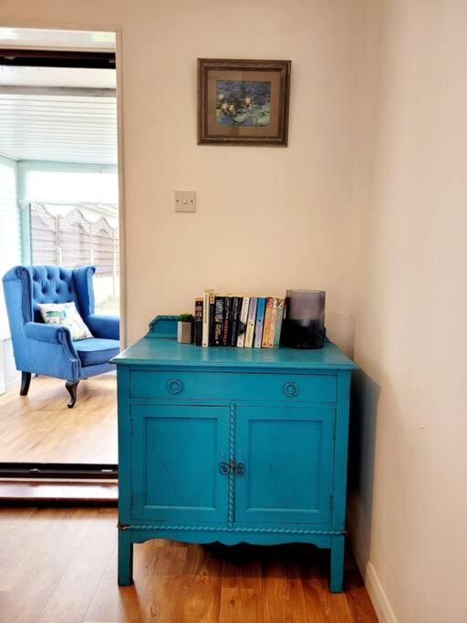 Riverside Bungalow - Direct River Access! Ystradgynlais 외부 사진